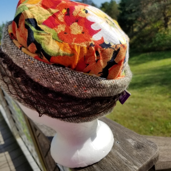 A Few Good Bananas Wool Hat Women's Artwear USA Upcycled Wearable Art OOAK - Picture 12 of 16